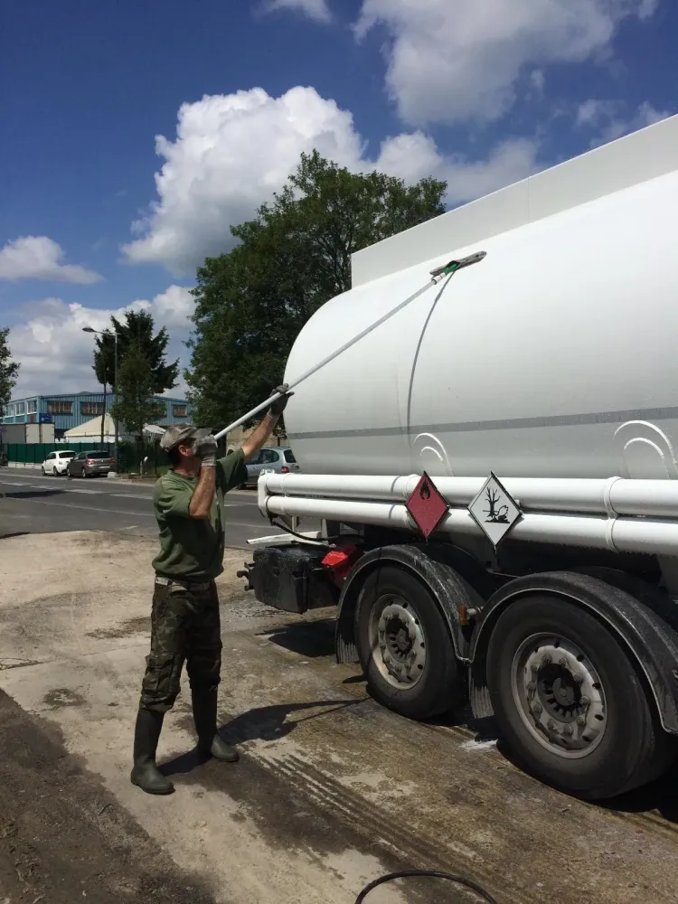 lavage écologique poids-lourds à Brie-Comte-Robert